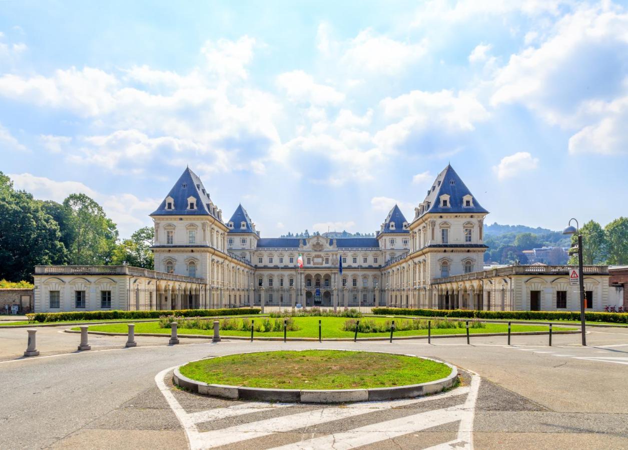 Centro Torino Elegante E Moderno Bilocaleアパートメント エクステリア 写真